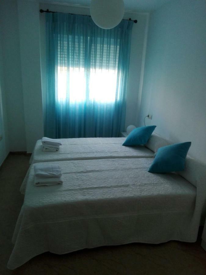 شقة كاربونيذاس  في Calle Malaga, 7 Bajo A المظهر الخارجي الصورة